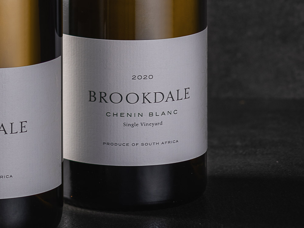 Closeup of the Brookdale Chenin Blanc 2020 bottle
